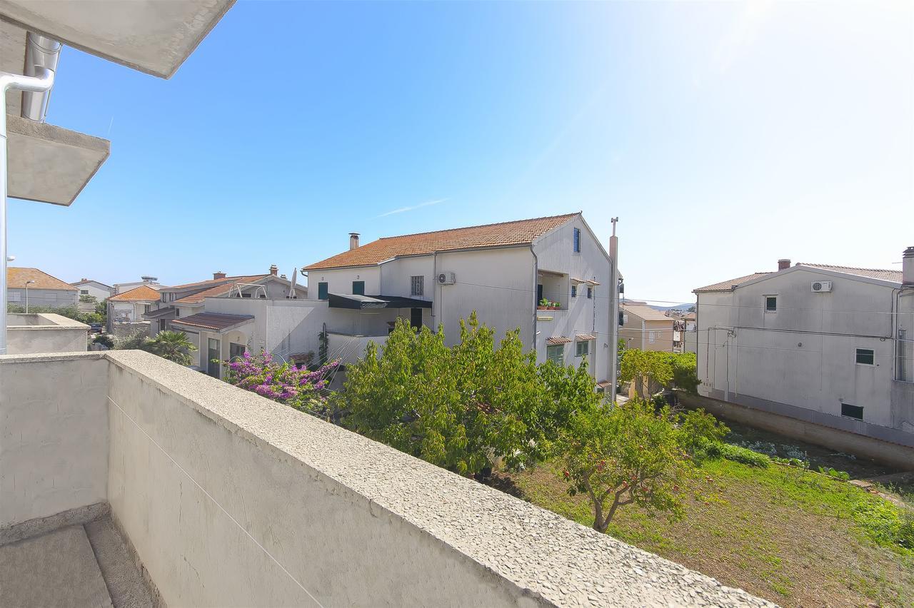Apartment Niko Vodice Eksteriør billede