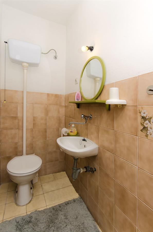 Apartment Niko Vodice Eksteriør billede