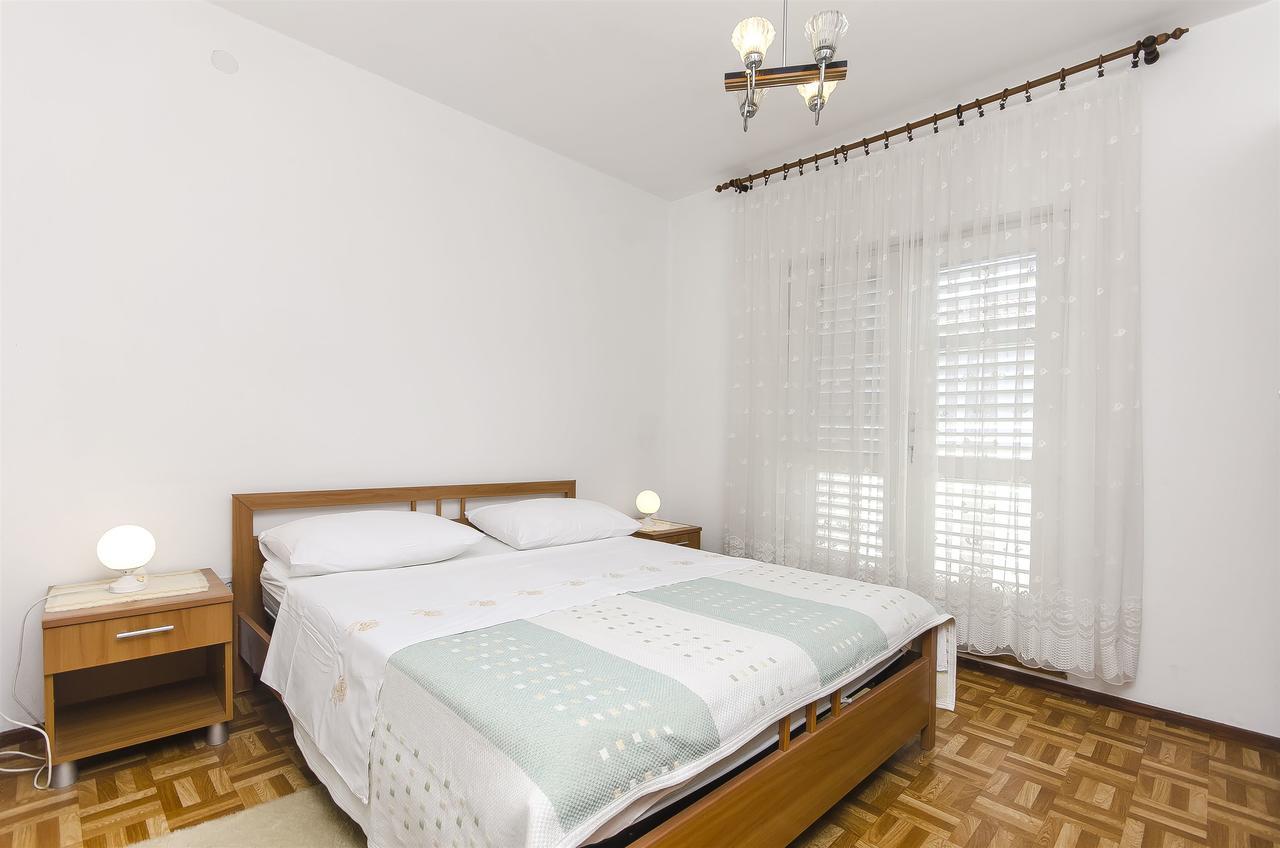Apartment Niko Vodice Eksteriør billede