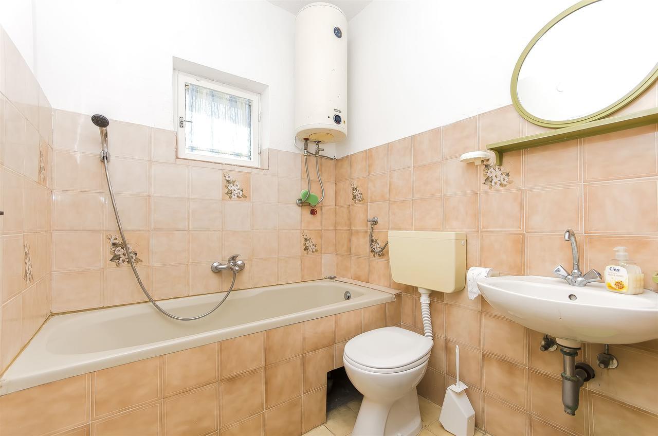 Apartment Niko Vodice Eksteriør billede